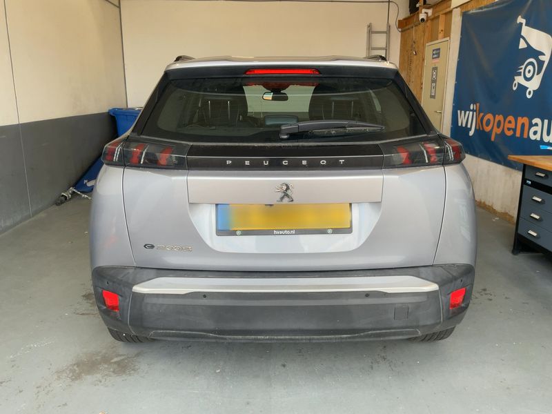 Peugeot 2008 electric drive 100 kW e Allure 2020 – снимка 7