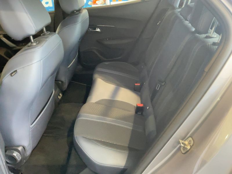 Peugeot 2008 electric drive 100 kW e Allure 2020 – снимка 19
