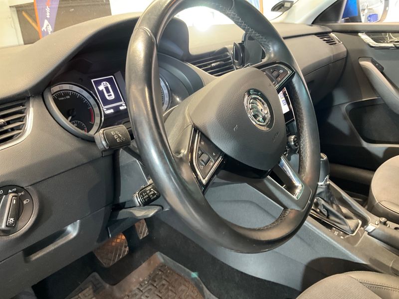 Skoda Octavia 2.0 TDI Style 2019 – снимка 31