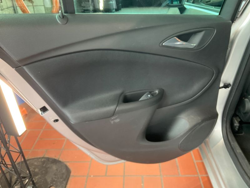 Opel Astra 1.4 SIDI Turbo ON 2018 – снимка 26