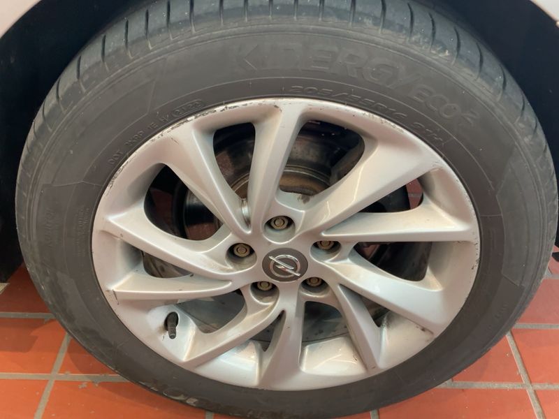 Opel Astra 1.4 SIDI Turbo ON 2018 – снимка 5