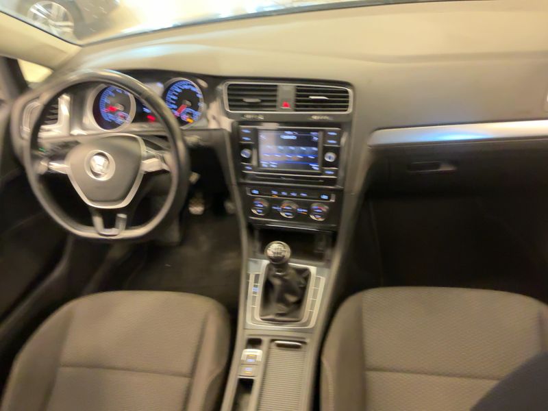 Volkswagen Golf VII 1.0 TSI Trendline BlueMotion Tech 2017 – снимка 17
