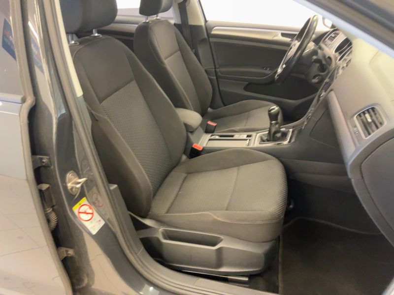 Volkswagen Golf VII 1.0 TSI Trendline BlueMotion Tech 2017 – снимка 16