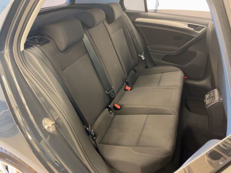 Volkswagen Golf VII 1.0 TSI Trendline BlueMotion Tech 2017 – снимка 19