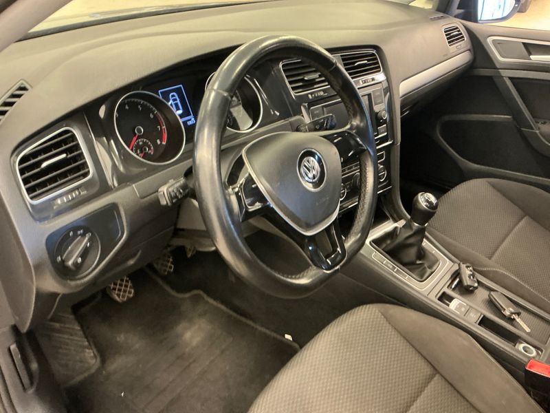 Volkswagen Golf VII 1.0 TSI Trendline BlueMotion Tech 2017 – снимка 25