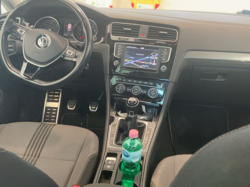 Volkswagen Golf VII 1.6 TDI Allstar BlueMotion Tech 2016 – снимка 17