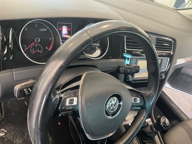 Volkswagen Golf VII 1.6 TDI Allstar BlueMotion Tech 2016 – снимка 22