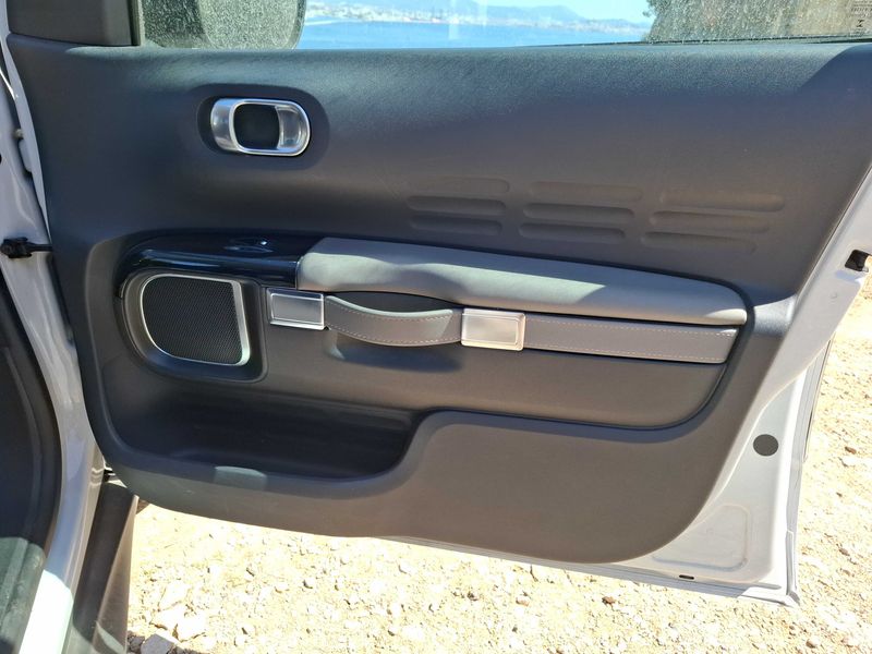 Citroen C4 Cactus 1.2 e-THP Shine Edition 2016 – снимка 36