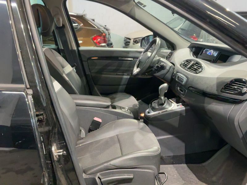 Renault Scenic 2.0 Dynamique 2012 – снимка 16