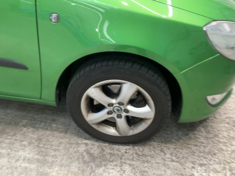 Skoda Fabia 1.2 TSI Fresh 2013 – снимка 11