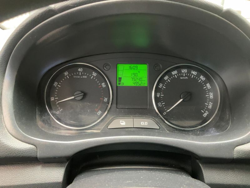 Skoda Fabia 1.2 TSI Fresh 2013 – снимка 19