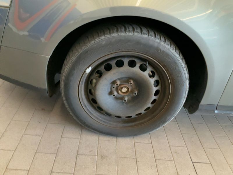 Volkswagen Passat 2.0 TDI Comfortline 2009 – снимка 16