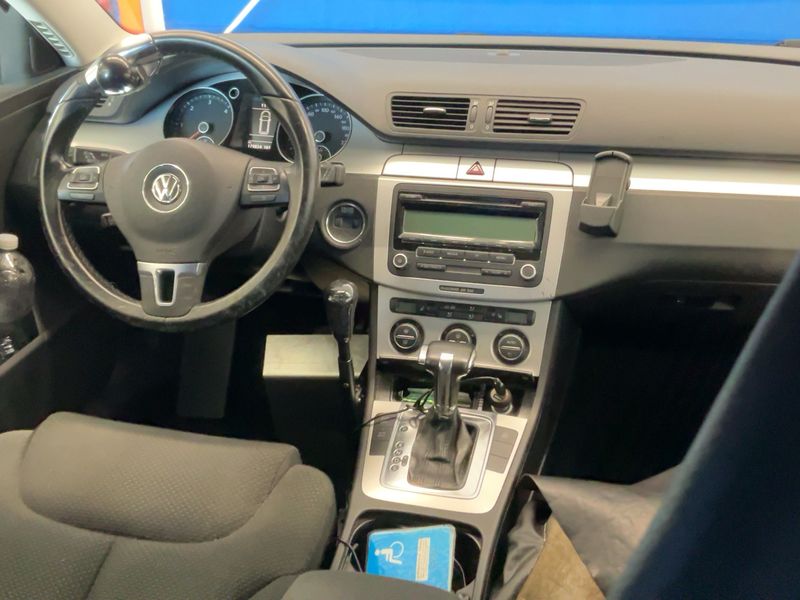 Volkswagen Passat 2.0 TDI Comfortline 2009 – снимка 12
