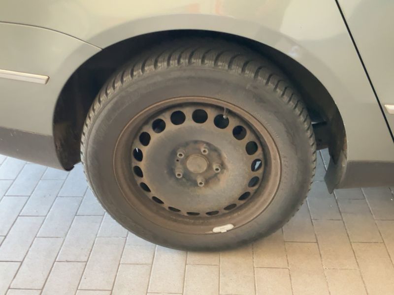 Volkswagen Passat 2.0 TDI Comfortline 2009 – снимка 18