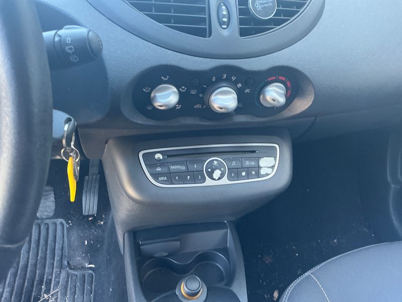 Renault Twingo 1.5 dCi Dynamique 2009 – снимка 25