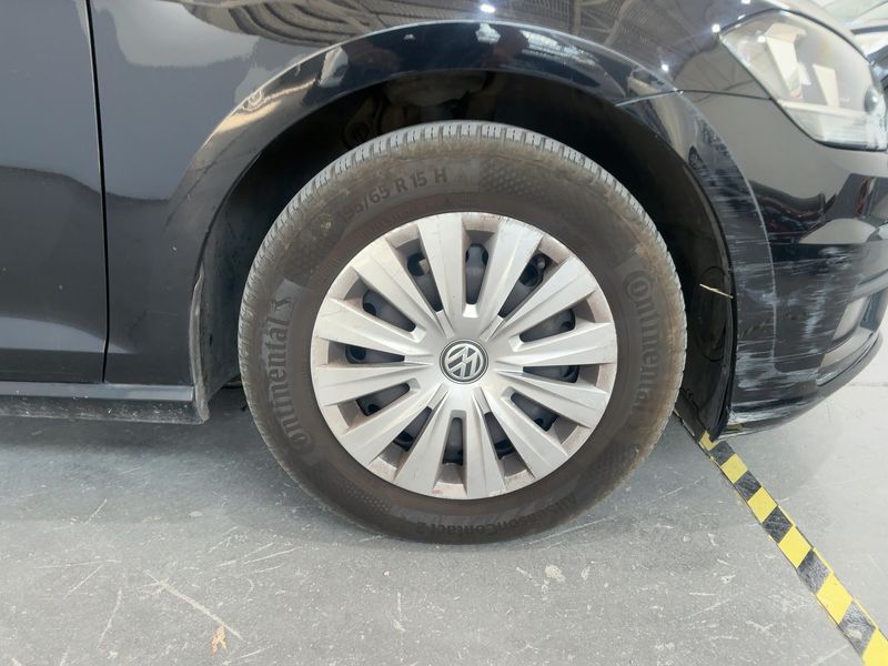 Volkswagen Golf VII 1.6 TDI Trendline BlueMotion Tech 2018 – снимка 11