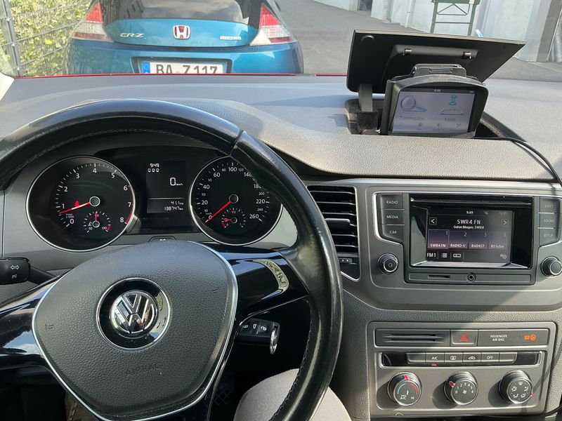Volkswagen Golf VII Sportsvan 1.2 TSI Trendline BlueMotion Tech 2015 – снимка 19