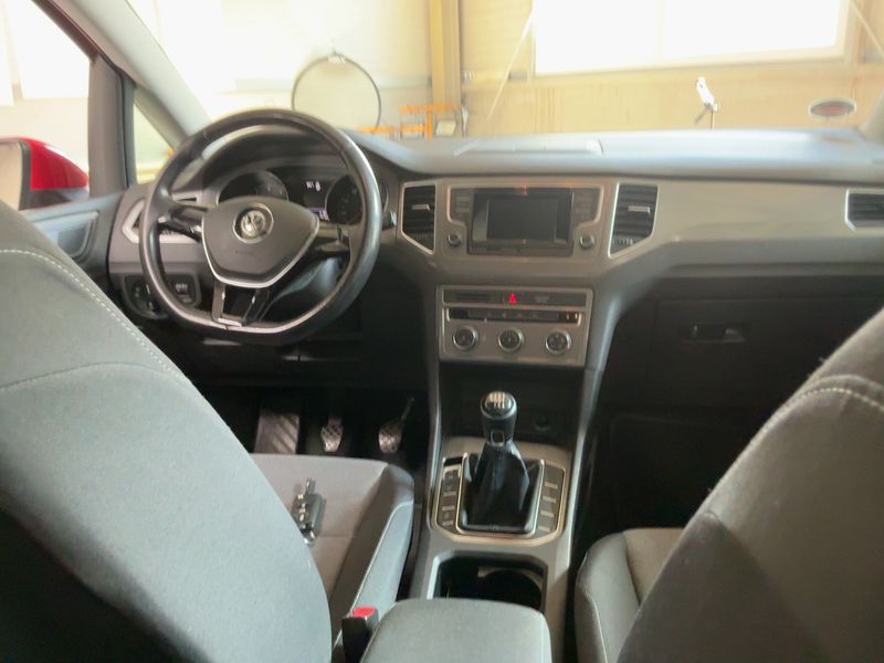 Volkswagen Golf VII Sportsvan 1.2 TSI Trendline BlueMotion Tech 2015 – снимка 18