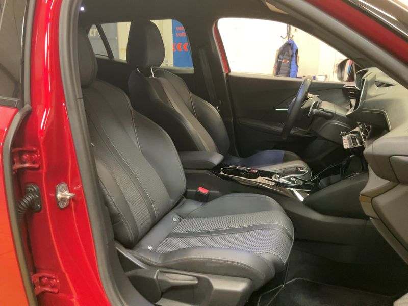 Peugeot 2008 1.2 PureTech GT 2021 – снимка 16