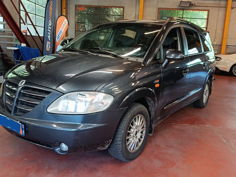 Ssangyong Rodius 270 Xdi 2005 – снимка 1