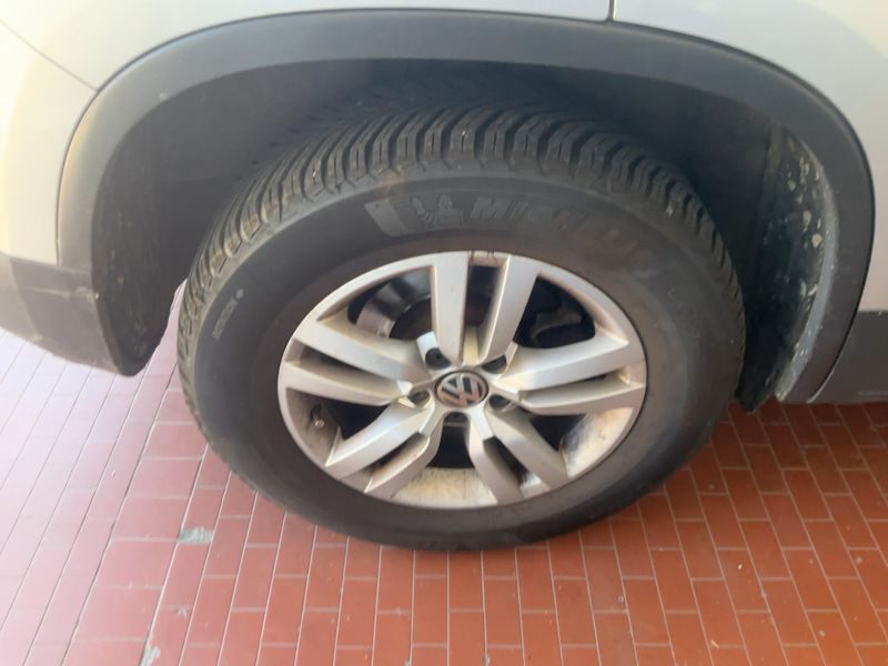 Volkswagen Tiguan 2.0 TDI Trend & Fun BlueMotion Tech 2013 – снимка 9
