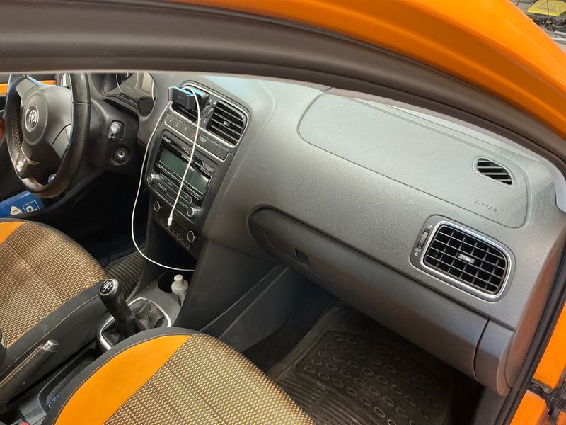Volkswagen Polo 1.4 FSI CrossPolo 2012 – снимка 25