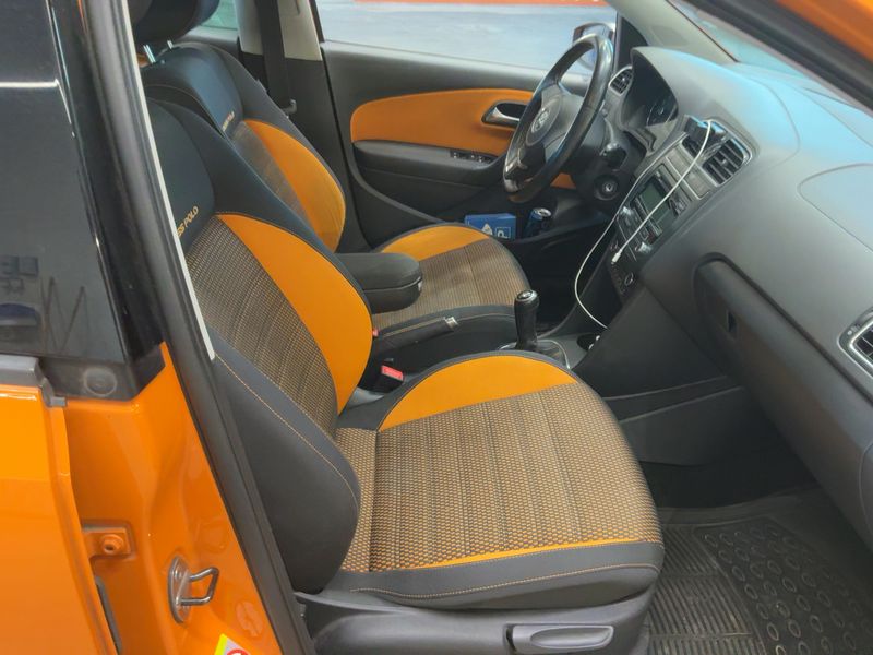 Volkswagen Polo 1.4 FSI CrossPolo 2012 – снимка 17