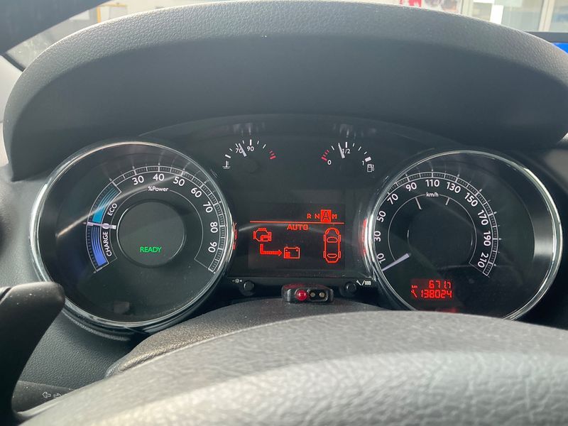 Peugeot 3008 2.0 HDi Hybrid4 2014 – снимка 19
