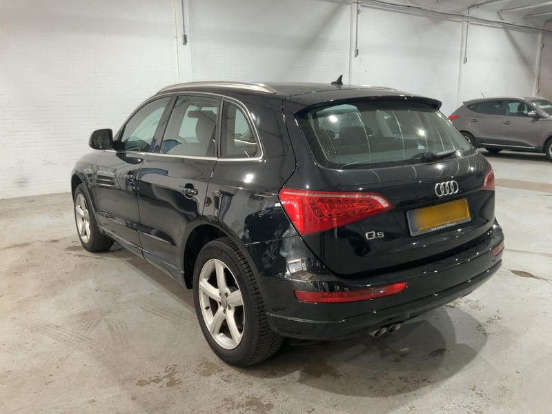 Audi Q5 2.0 TDI quattro 2010 – снимка 6