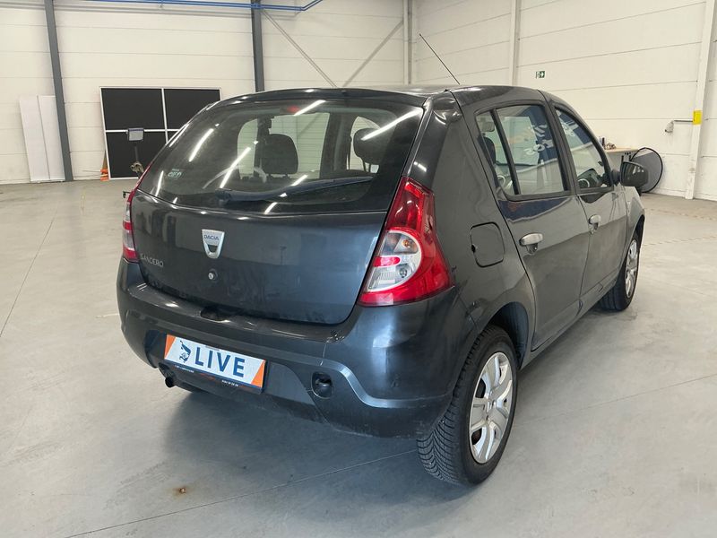 Dacia Sandero 1.2 Laureate 2011 – снимка 2