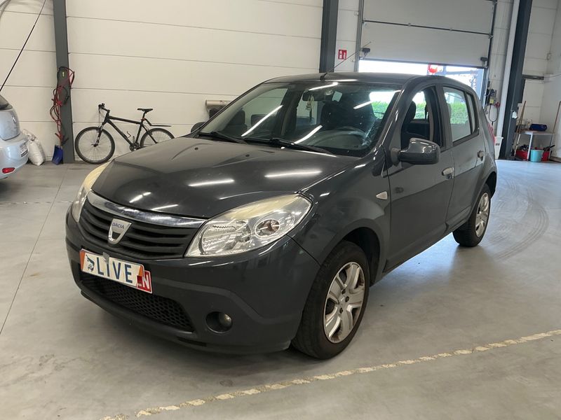Dacia Sandero 1.2 Laureate 2011 – снимка 1