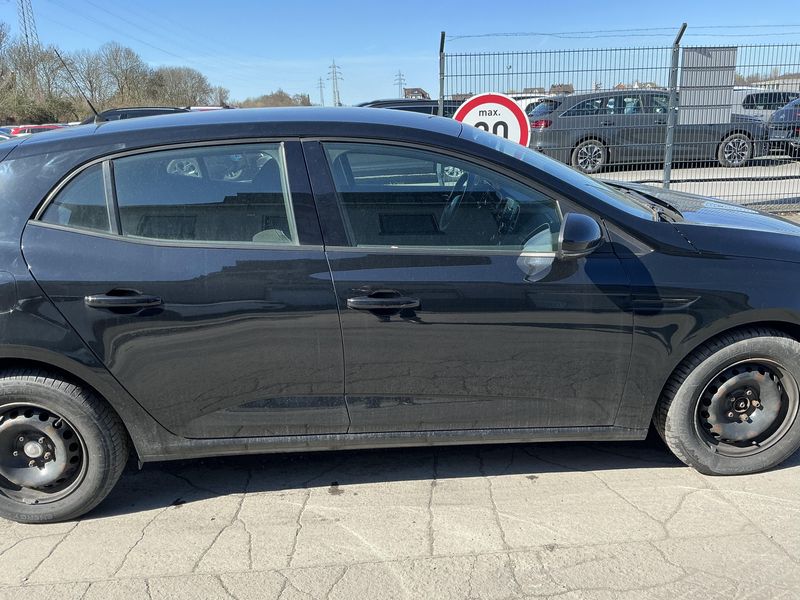 Renault Megane 1.2 TCe Energy Life 2016 – снимка 10