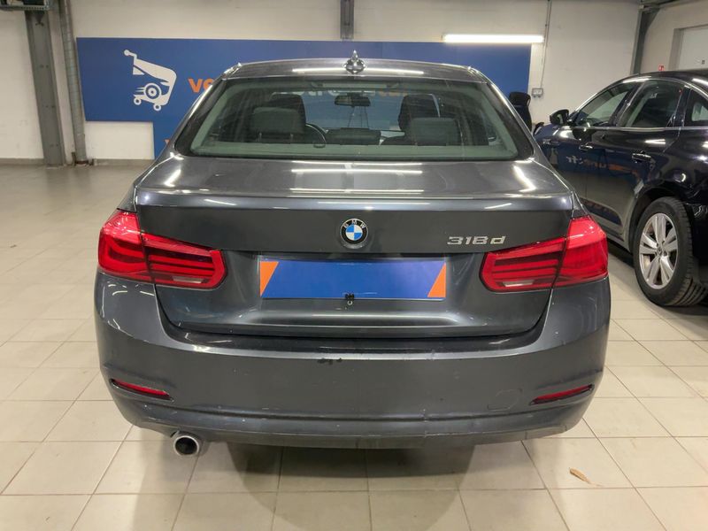 BMW 3er 318d Lounge 2017 – снимка 5