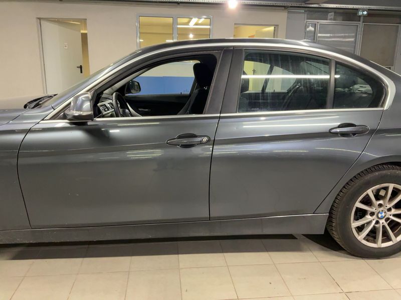 BMW 3er 318d Lounge 2017 – снимка 4