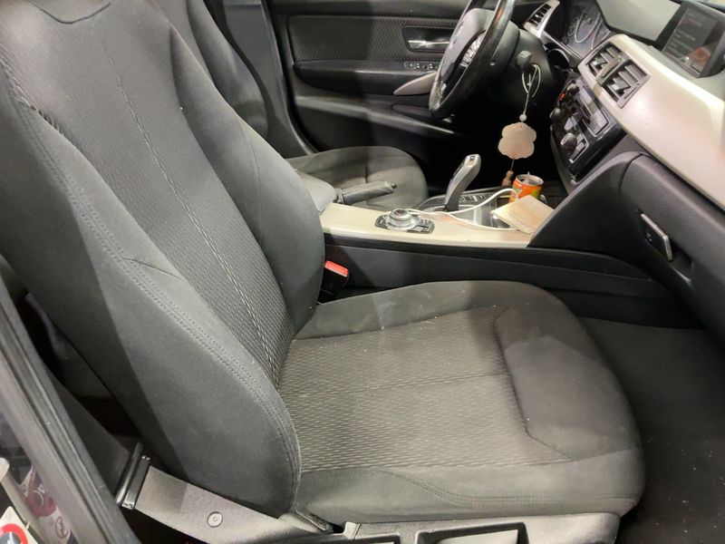 BMW 3er 318d Lounge 2017 – снимка 11
