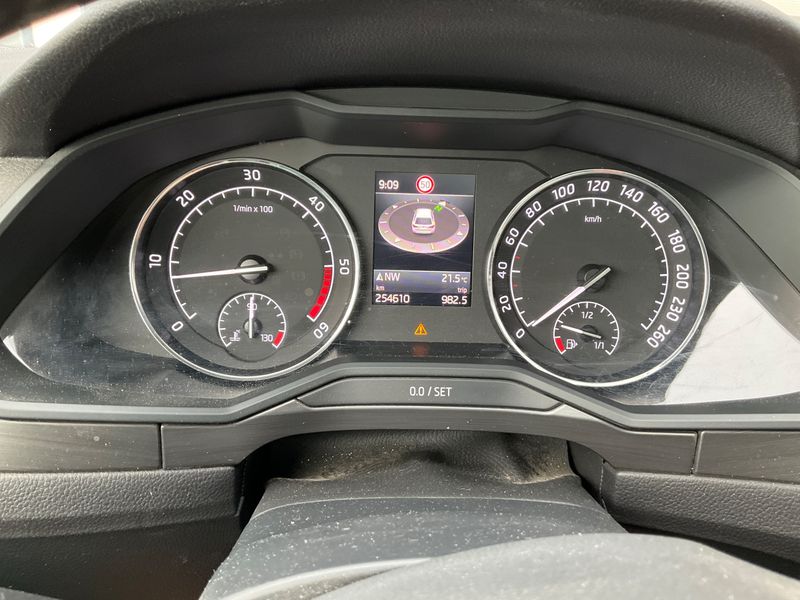 Skoda Superb 2.0 TDI Style 2018 – снимка 18