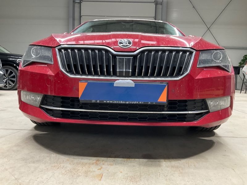 Skoda Superb 2.0 TDI Style 2018 – снимка 32