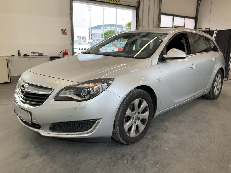Opel Insignia Sports Tourer 1.6 CDTI DPF Edition 2017 – снимка 1