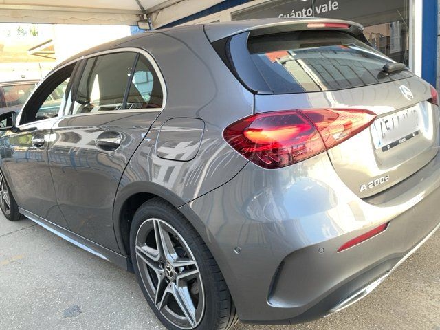 Mercedes-Benz A-Klasse A 200 d AMG Line 2023 – снимка 6