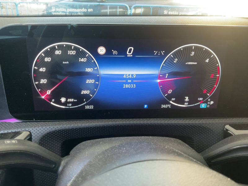 Mercedes-Benz A-Klasse A 200 d AMG Line 2023 – снимка 18