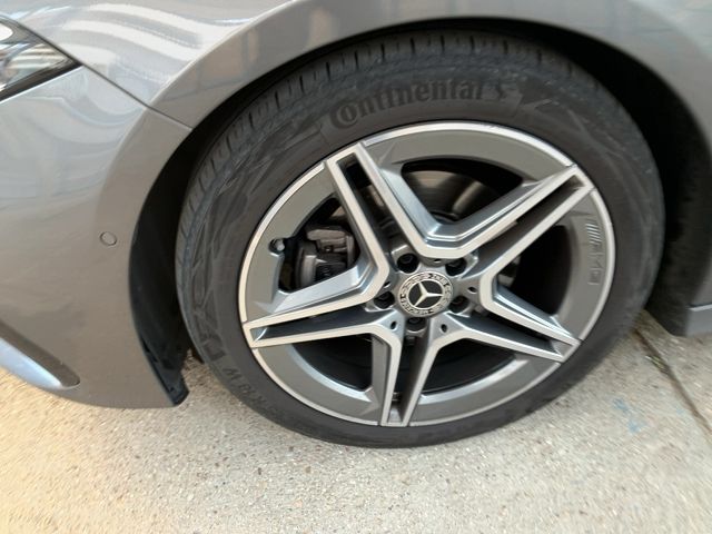 Mercedes-Benz A-Klasse A 200 d AMG Line 2023 – снимка 3