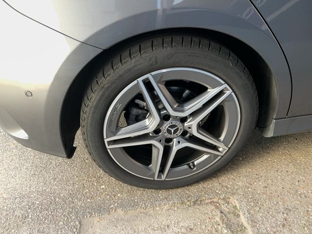 Mercedes-Benz A-Klasse A 200 d AMG Line 2023 – снимка 9