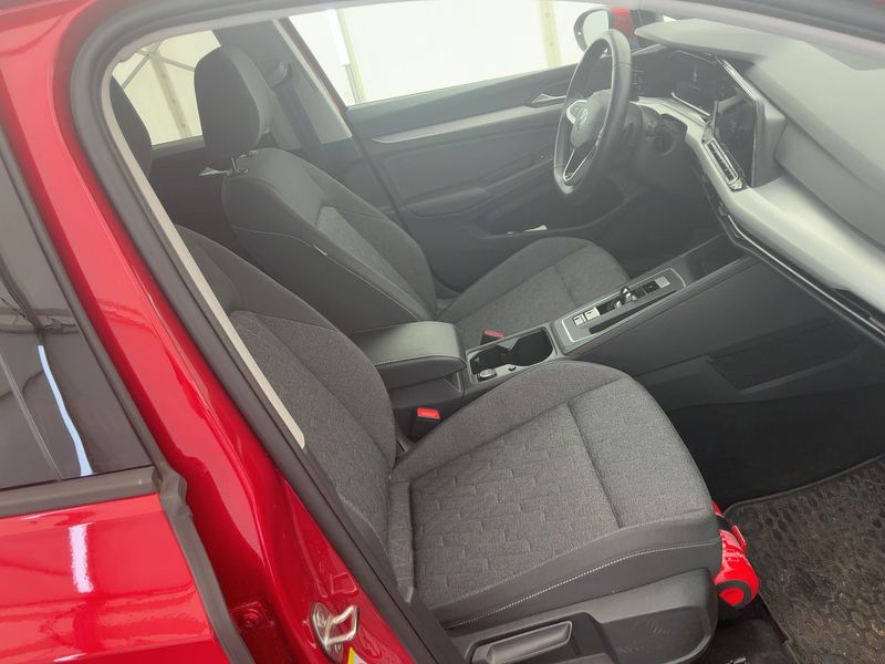 Volkswagen Golf VIII 2.0 TDI Move 2023 – снимка 16
