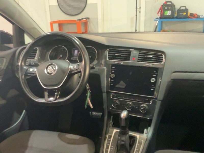 Volkswagen Golf VII 1.5 TGI Business BlueMotion Tech 2019 – снимка 17