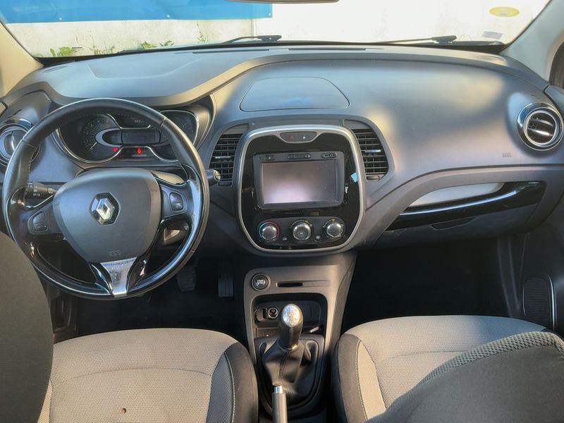 Renault Captur 1.5 dCi Energy Business Eco2 2015 – снимка 17