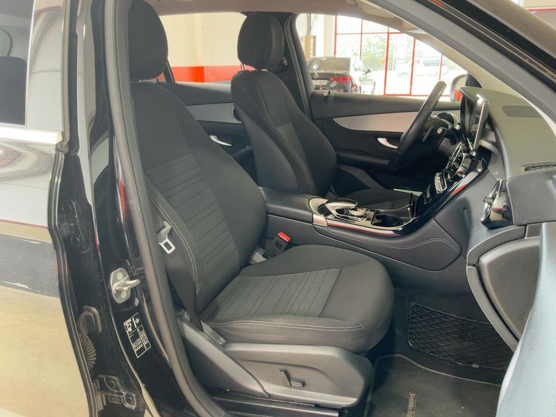 Mercedes-Benz GLC-Klasse GLC 220 4Matic AMG Line 2018 – снимка 16