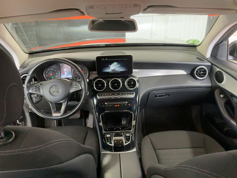 Mercedes-Benz GLC-Klasse GLC 220 4Matic AMG Line 2018 – снимка 17