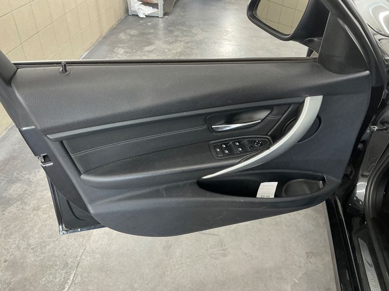 BMW 3er 318d 2014 – снимка 29