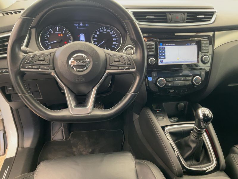 Nissan Qashqai 1.6 Tekna 2018 – снимка 18