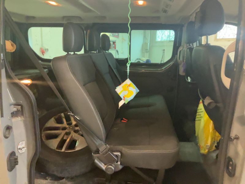 Opel Vivaro 1.6 CDTI Biturbo Combi L1H1 2,7t 2015 – снимка 20